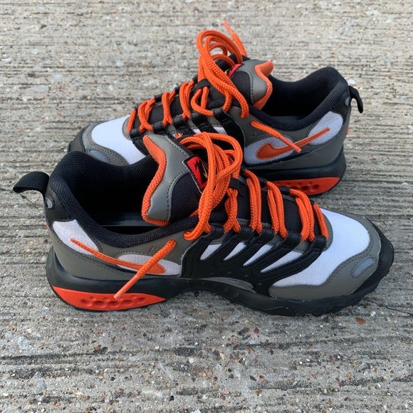NIKE Air Terra Humara '18 (SZ 7.5) BONUS LACES - Picture 1 of 5
